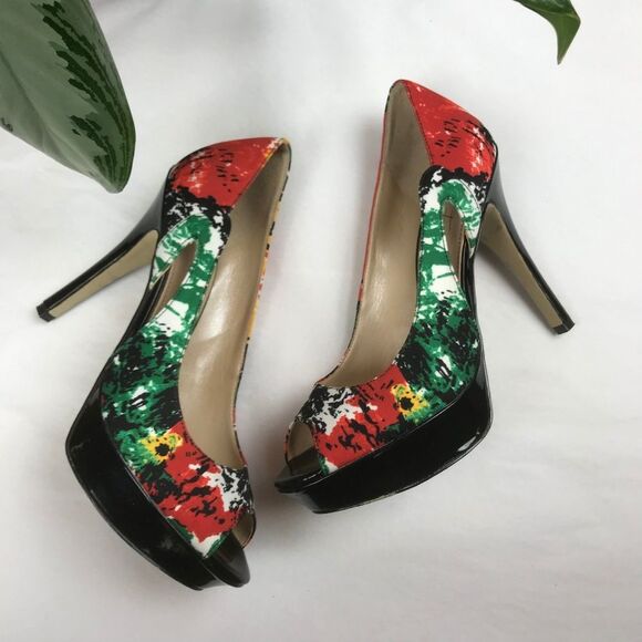 Marc Fisher Tumble 2 Red Floral Black Pump Heels - Picture 1 of 7